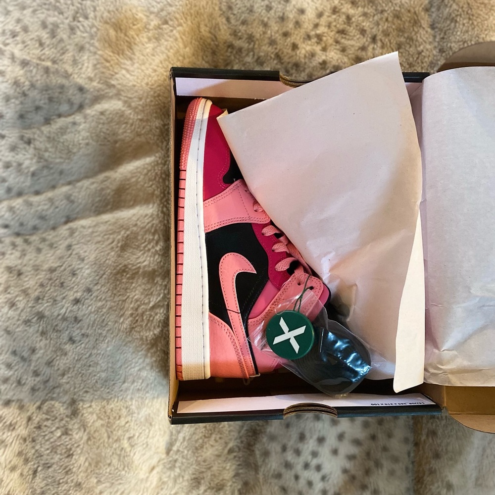 Air Jordan 1 Mid